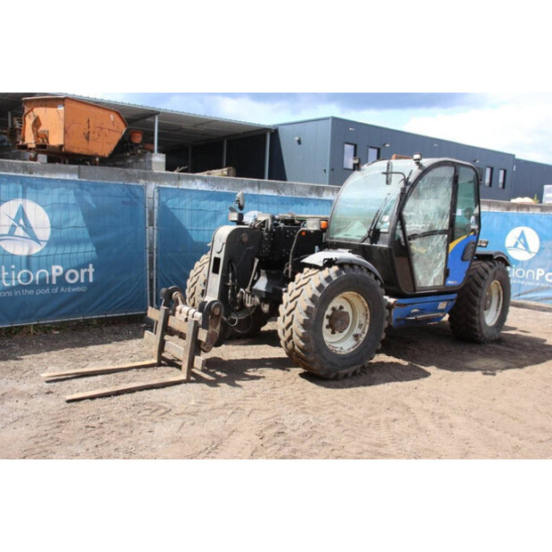 New Holland LM425-41744431
