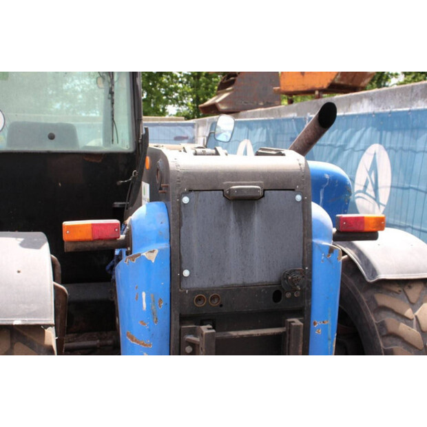 New Holland LM425-41744438
