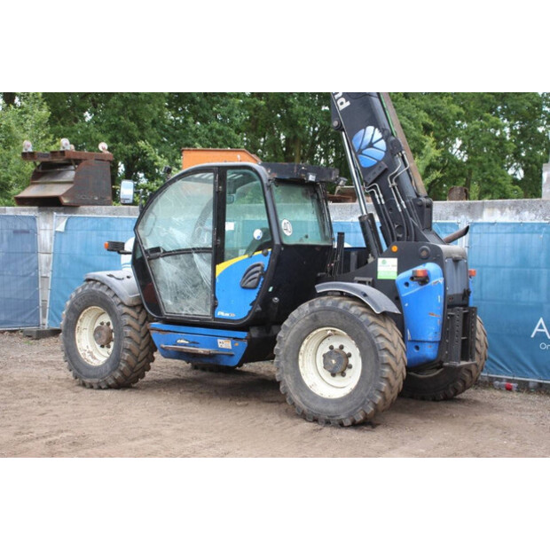 New Holland LM425-41744454