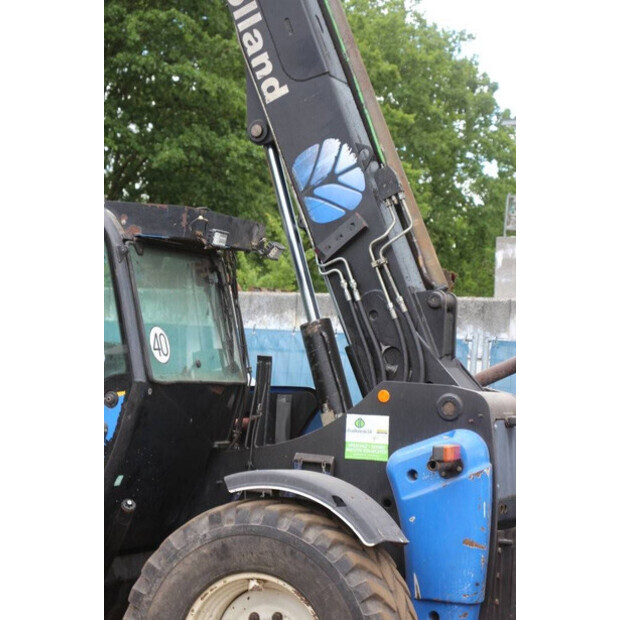 New Holland LM425-41744456