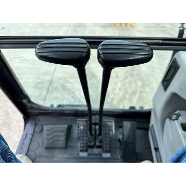 2018 Caterpillar 305.5E2-41745565