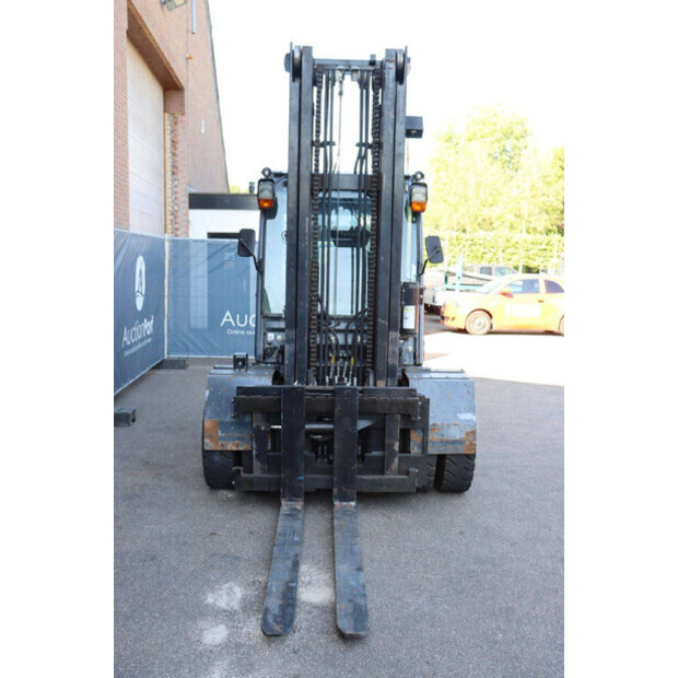 2015 تويوتا 40-8FD50N-41746578