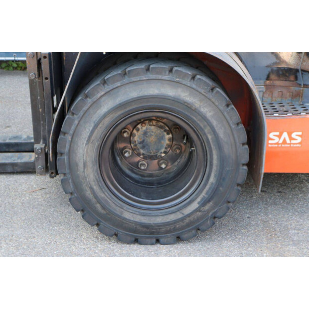 2015 تويوتا 40-8FD50N-41746587