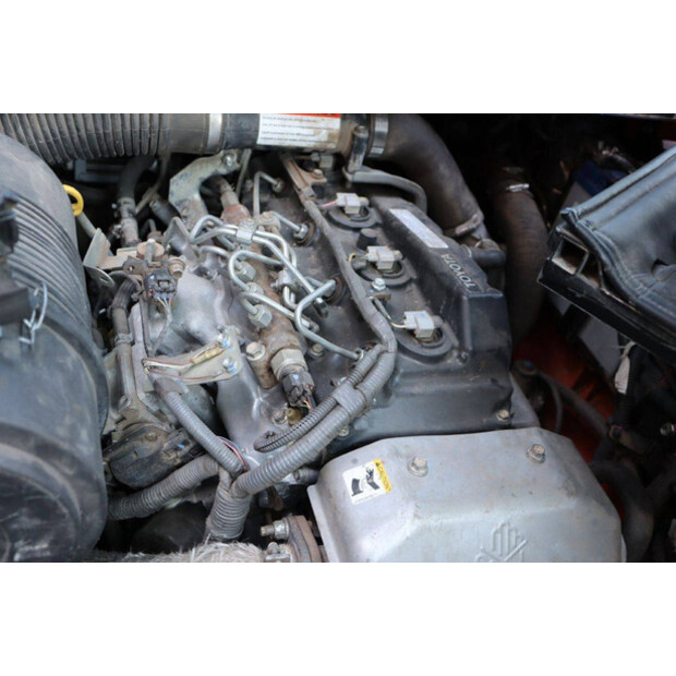 2015 تويوتا 40-8FD50N-41746605
