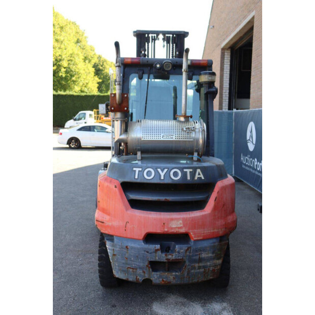 2016 Toyota 40-8FD50N-41746615