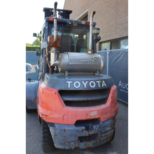 2016 Toyota 40-8FD50N-41746629