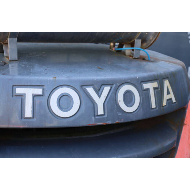 2016 Toyota 40-8FD50N-41746632