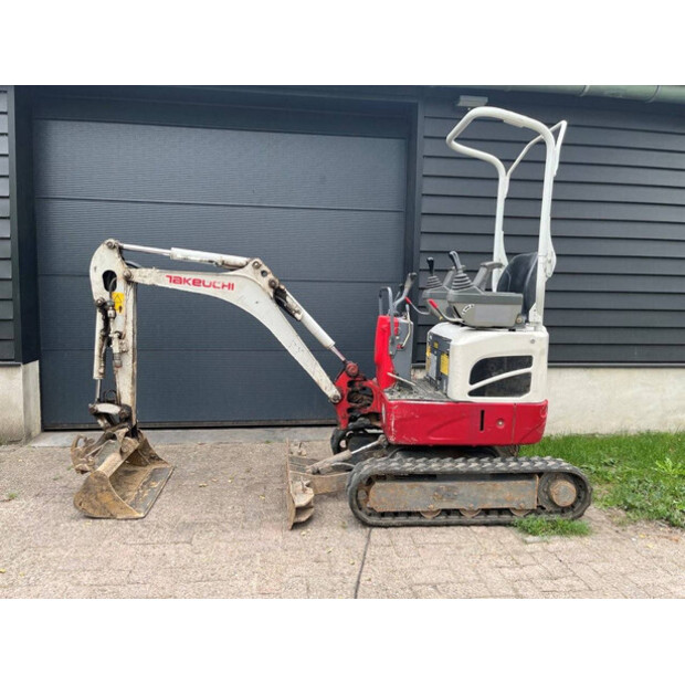 2017 TAKEUCHI TB210R-41747188