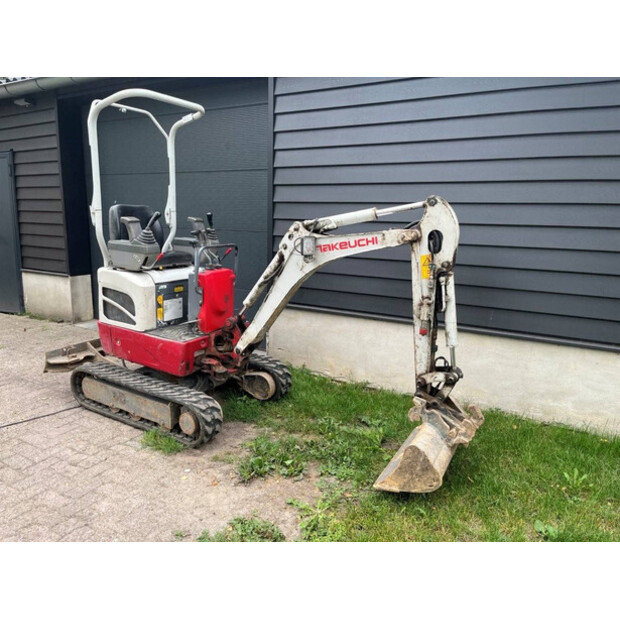 2017 TAKEUCHI TB210R-41747197