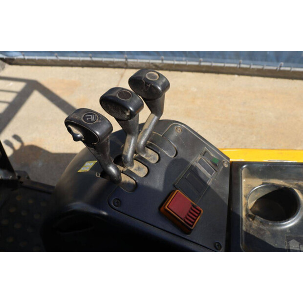 2001 جنجهينريتش EFG V 18-41749334