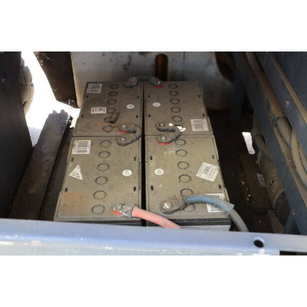 2001 جنجهينريتش EFG V 18-41749338