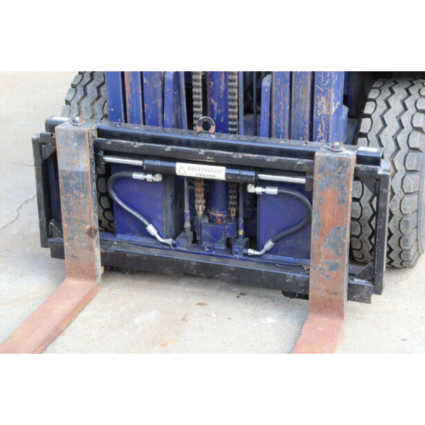 2000 كوماتسو FB25EX-8-41750135
