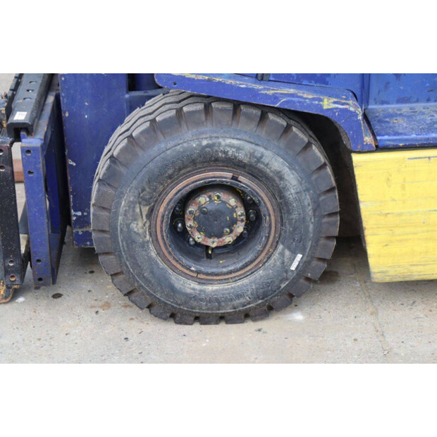 2000 كوماتسو FB25EX-8-41750136