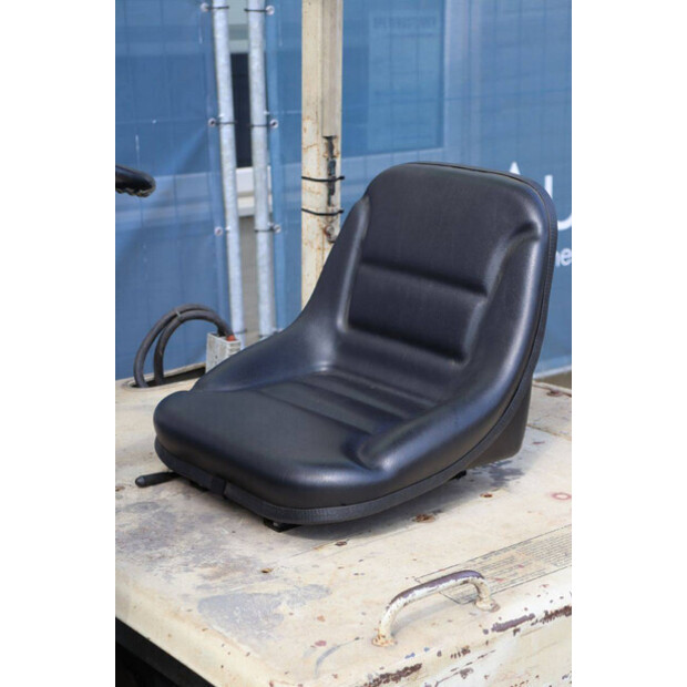NISSAN Datsun 15 NA0YL15U-41750252