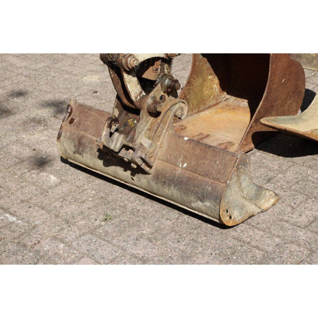 2009 TAKEUCHI TB016-41750582