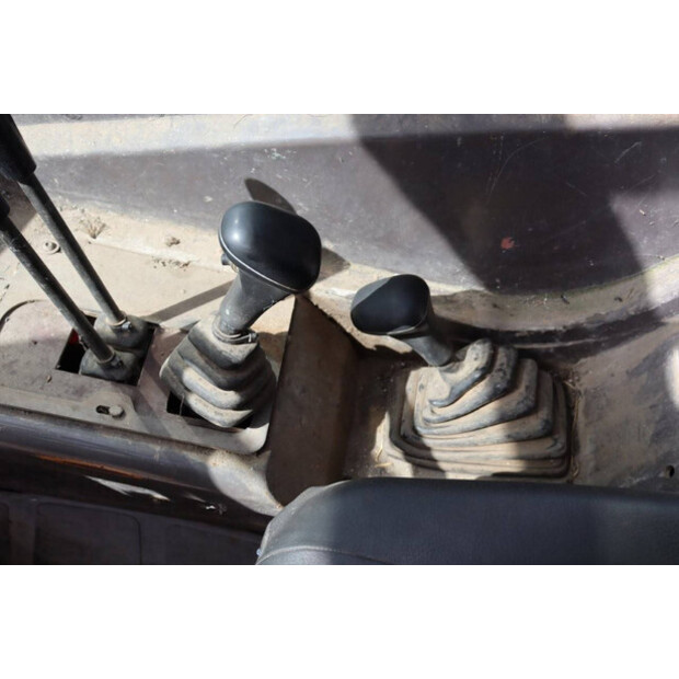 2001 مانيتو MLT 524-41750731