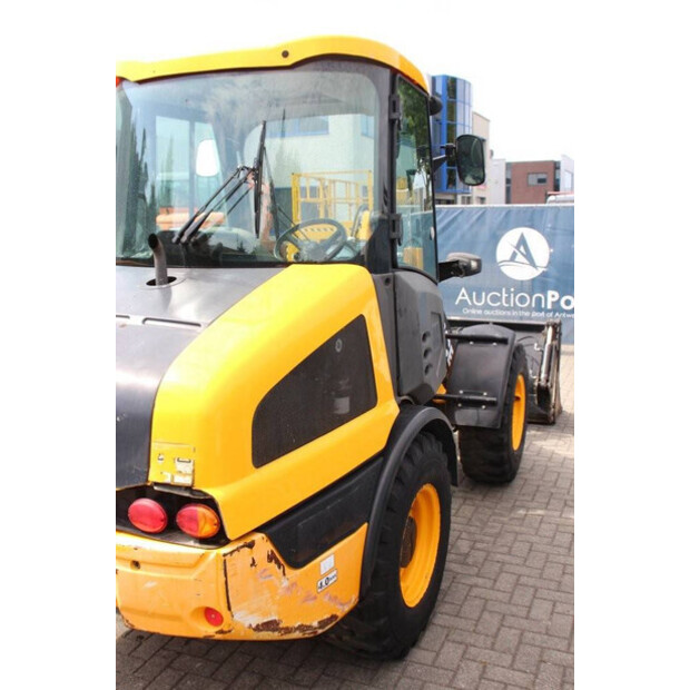 2017 JCB 406 T4-41751262