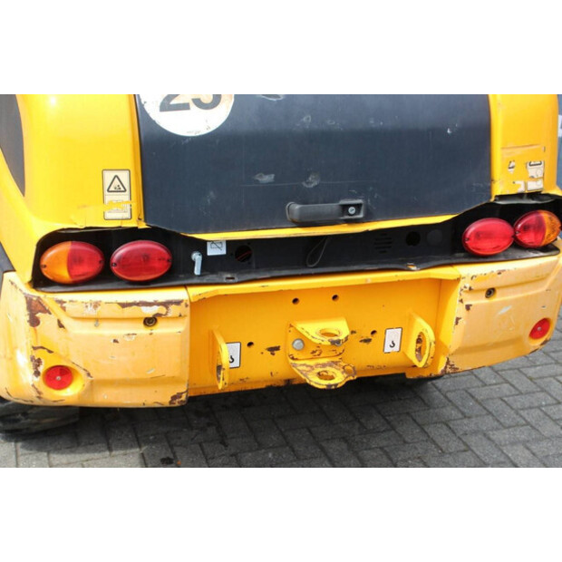 2017 JCB 406 T4-41751272