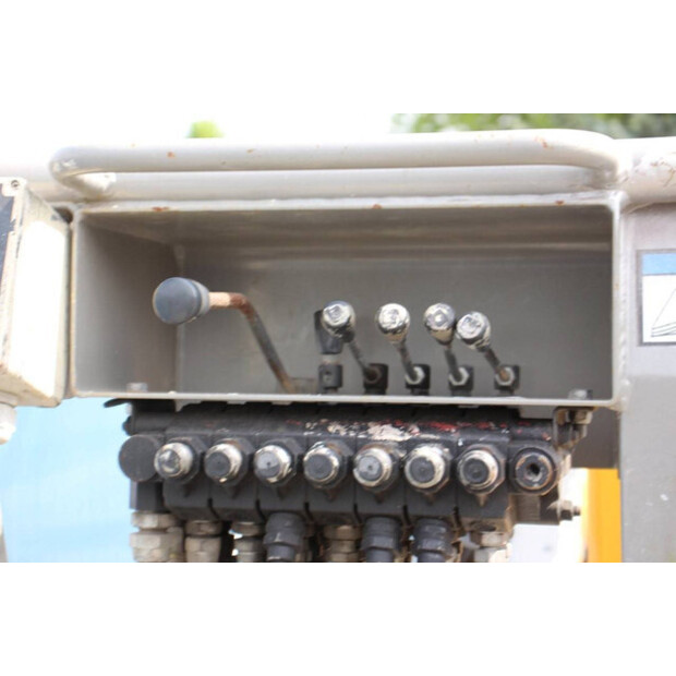 2011 نيفتي HR12NDE-41751299