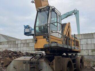 صورة ل حفارات المخلفات 2005 ليبهير A954B