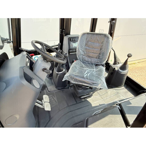 2024 JCB 3DX-41764265