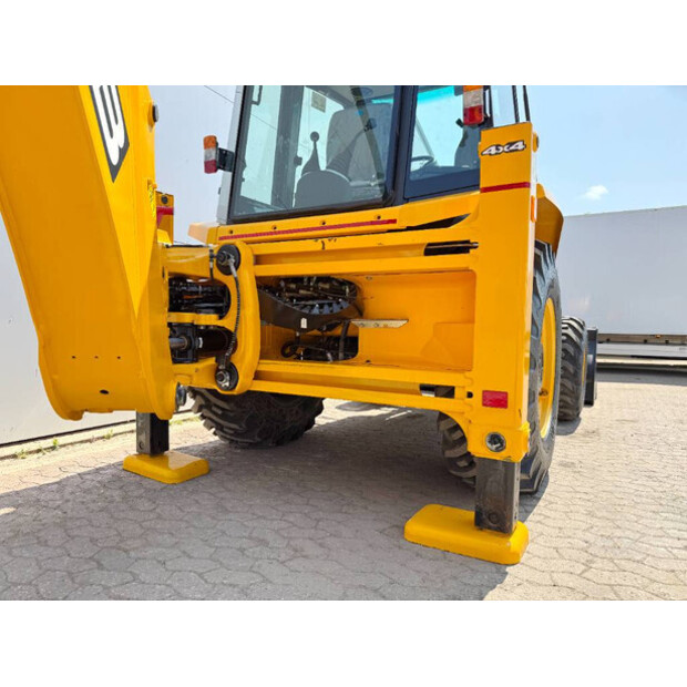 2024 JCB 3DX-41764278