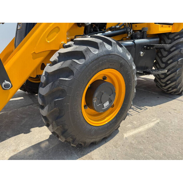2024 JCB 3DX-41764283