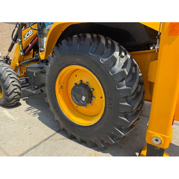 2024 JCB 3DX-41764284