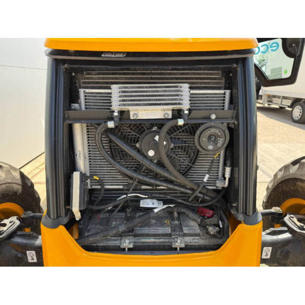 2024 JCB 3DX-41764288