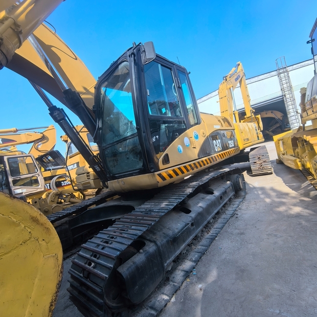 2021 Caterpillar 325D-41766557
