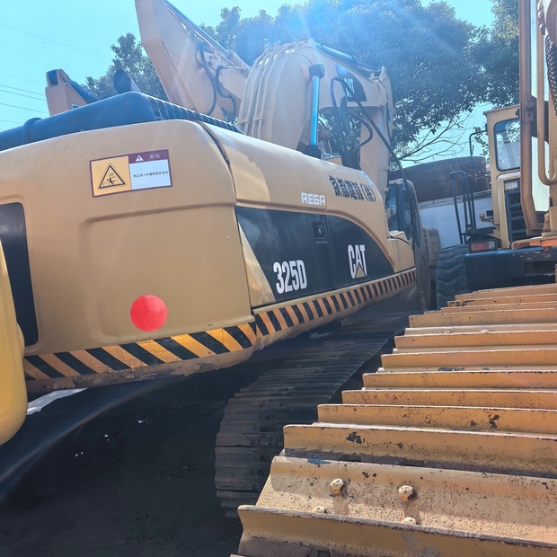 2021 Caterpillar 325D-41766561