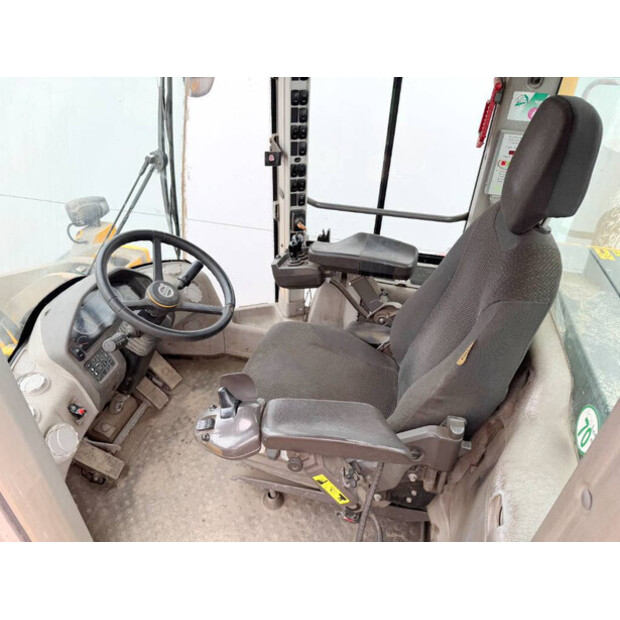 2019 فولفو L220H-41767403