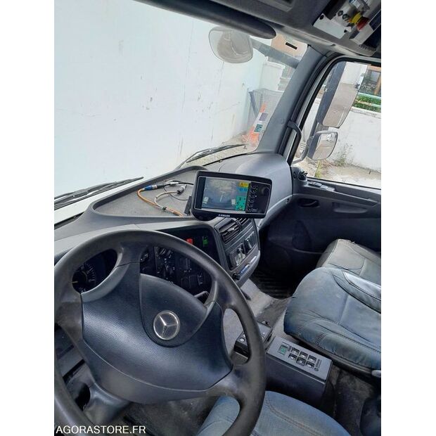 2009 مرسيدس بنز 1829-41783506