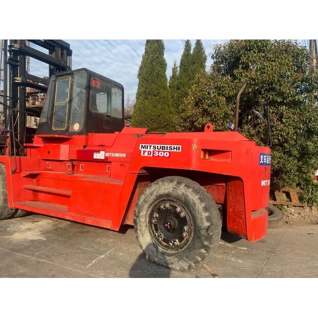 2019 MITSUBISHI FD300-41787082