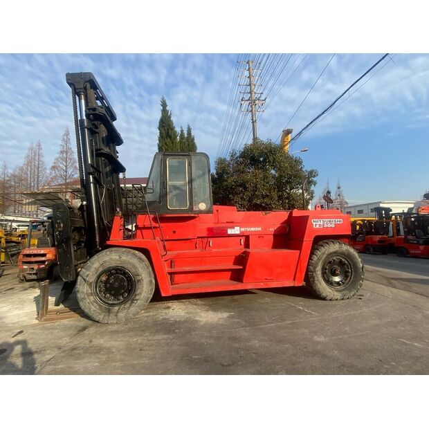 2019 MITSUBISHI FD300-41787085