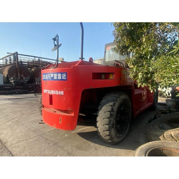 2019 MITSUBISHI FD300-41787086