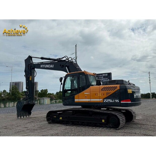 2024 Hyundai R225LC-9S-41787154