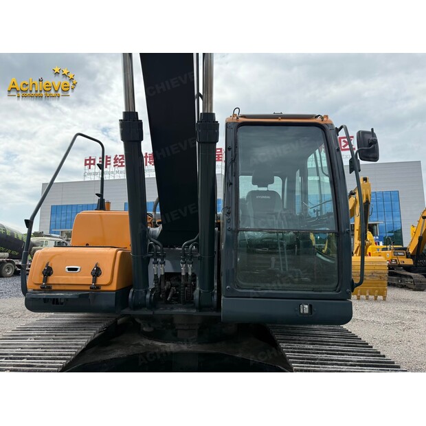 2024 Hyundai R225LC-9S-41787172