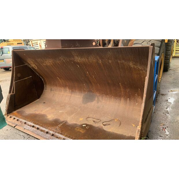 2001 Volvo L180E-41787330