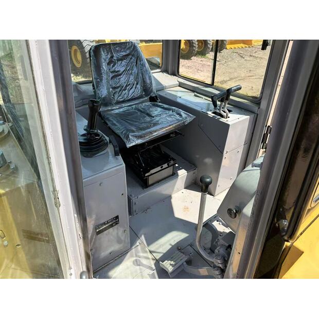 2016 CATERILLAR D6G-41787337