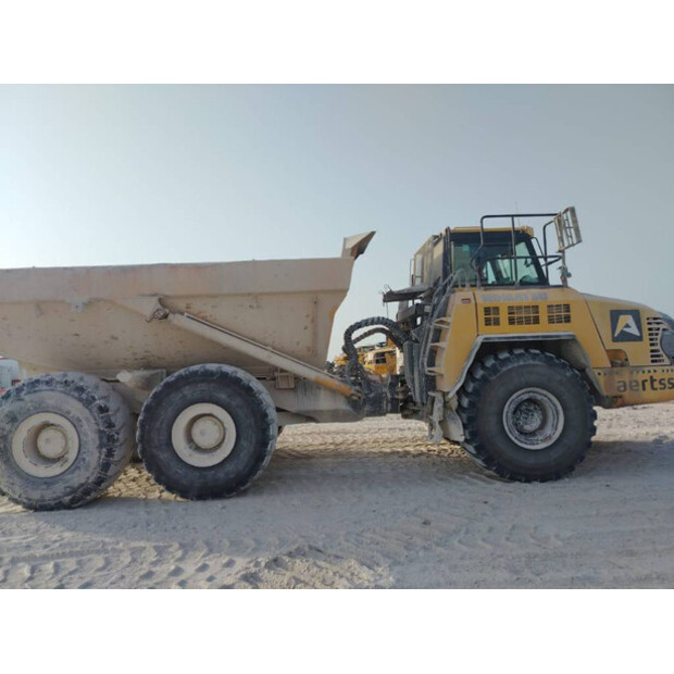 2017 Komatsu HYM400-3R-41787582