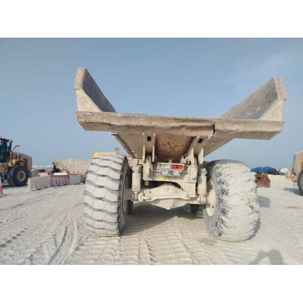 2017 Komatsu HYM400-3R-41787587