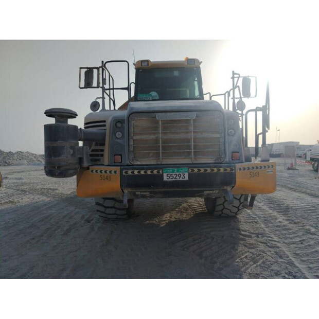 2017 Komatsu HYM400-3R-41787591