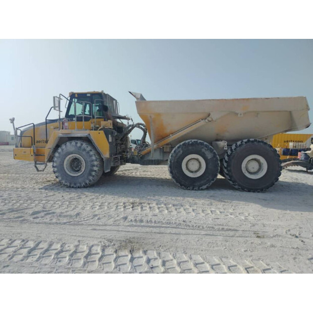 2017 Komatsu HYM400-3R-41787611