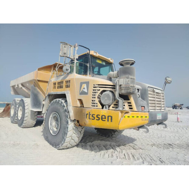2017 Komatsu HYM400-3R-41787621