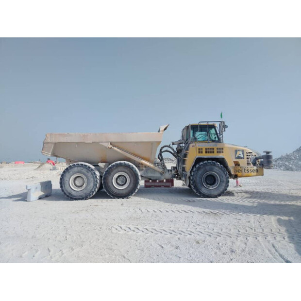2017 كوماتسو HYM400-3R-41787689