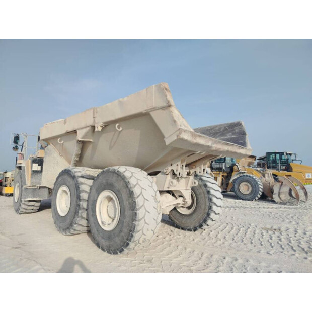 2017 Komatsu HYM400-3R-41787705