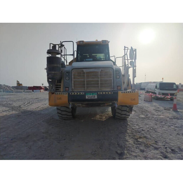 2017 Komatsu HYM400-3R-41787711