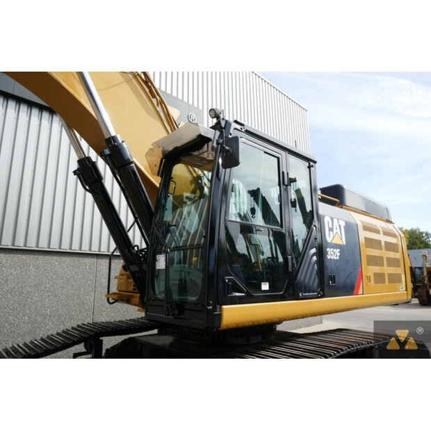 2015 Caterpillar 352FL-41787728