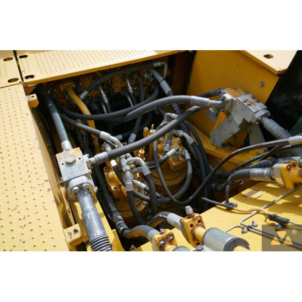 2015 Caterpillar 352FL-41787735